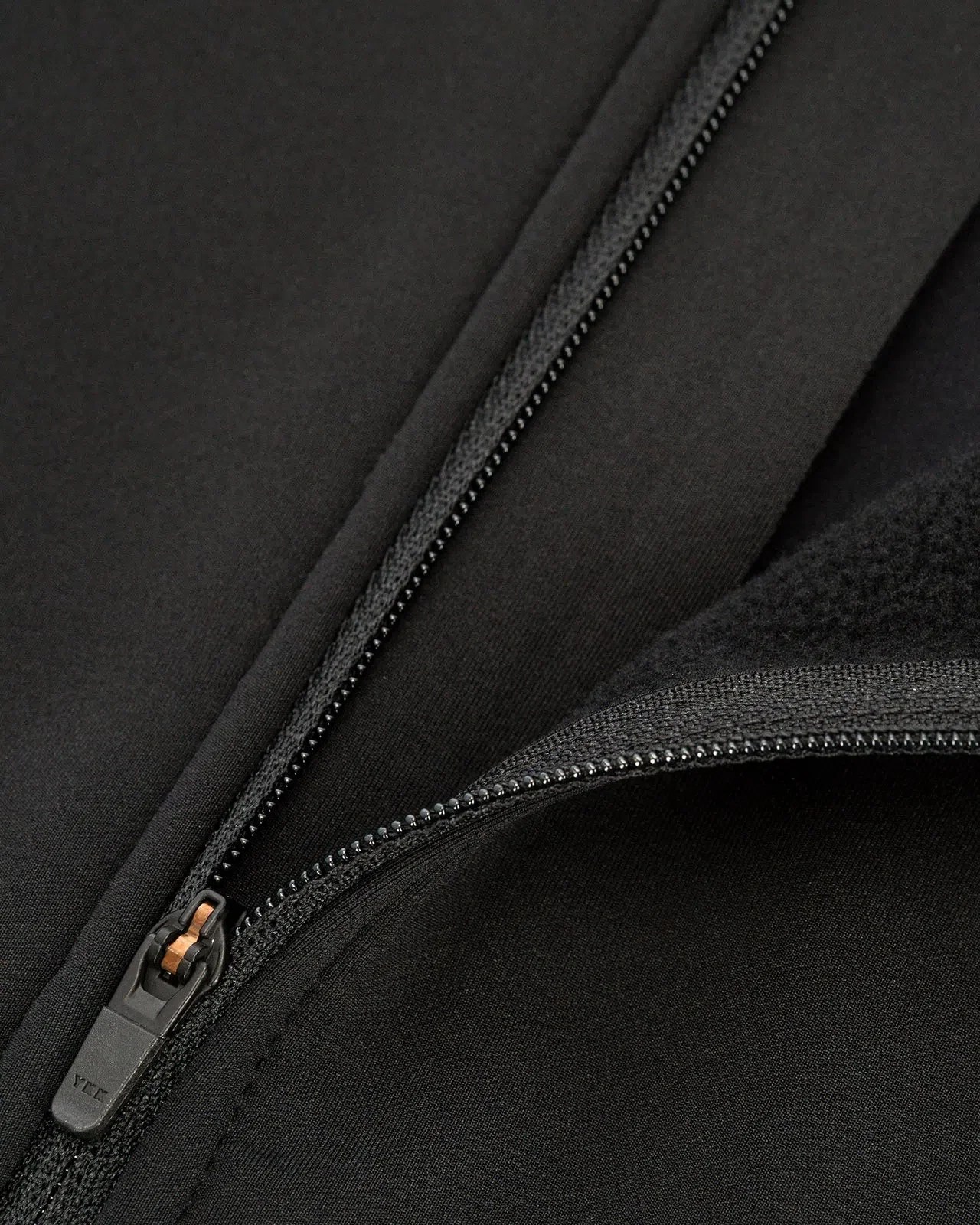 Fusion Softshell Shelter Jas Heren - Image 4