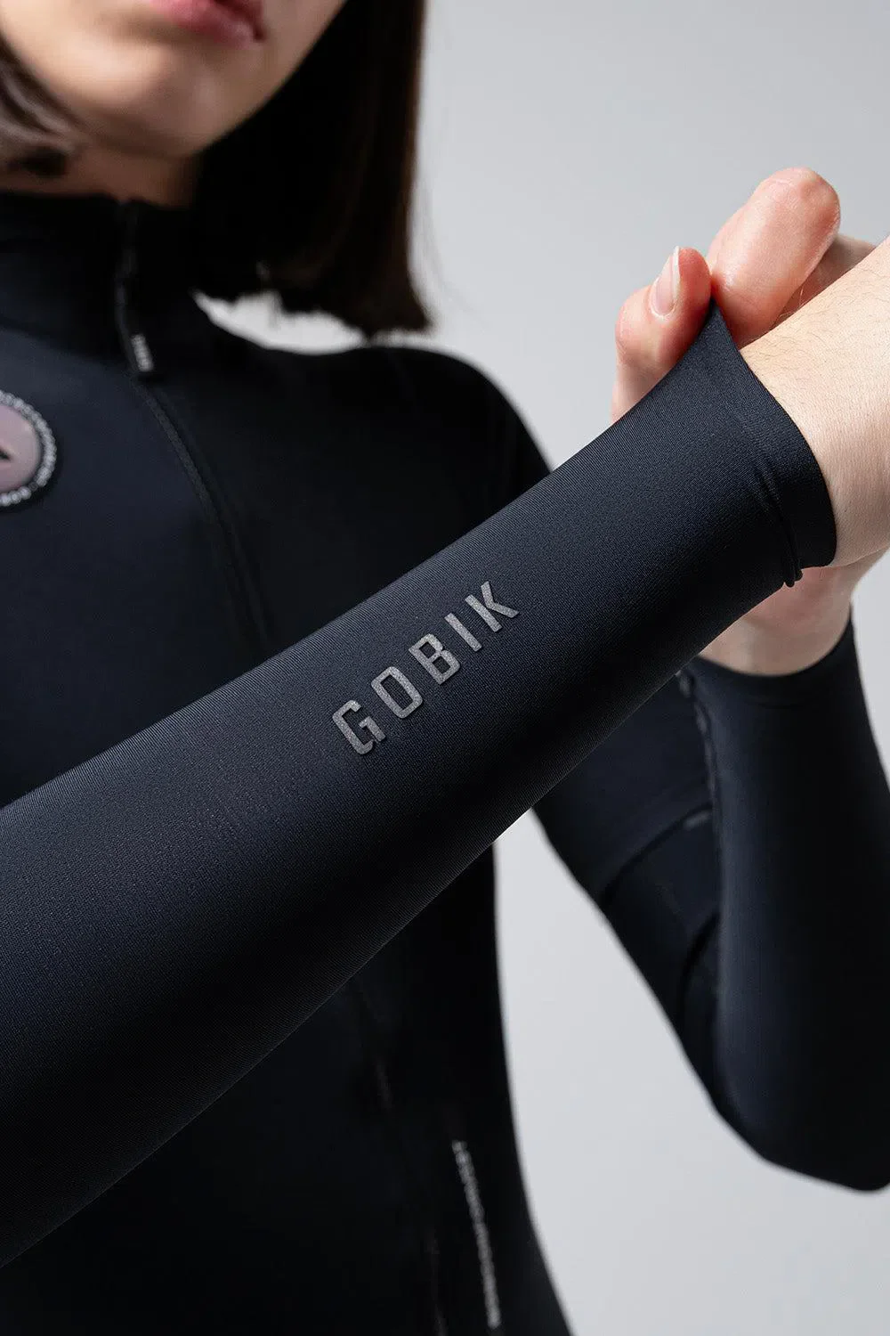 Gobik Kaba 2.0 Pitch Thermal Armwarmers Unisex - Image 6